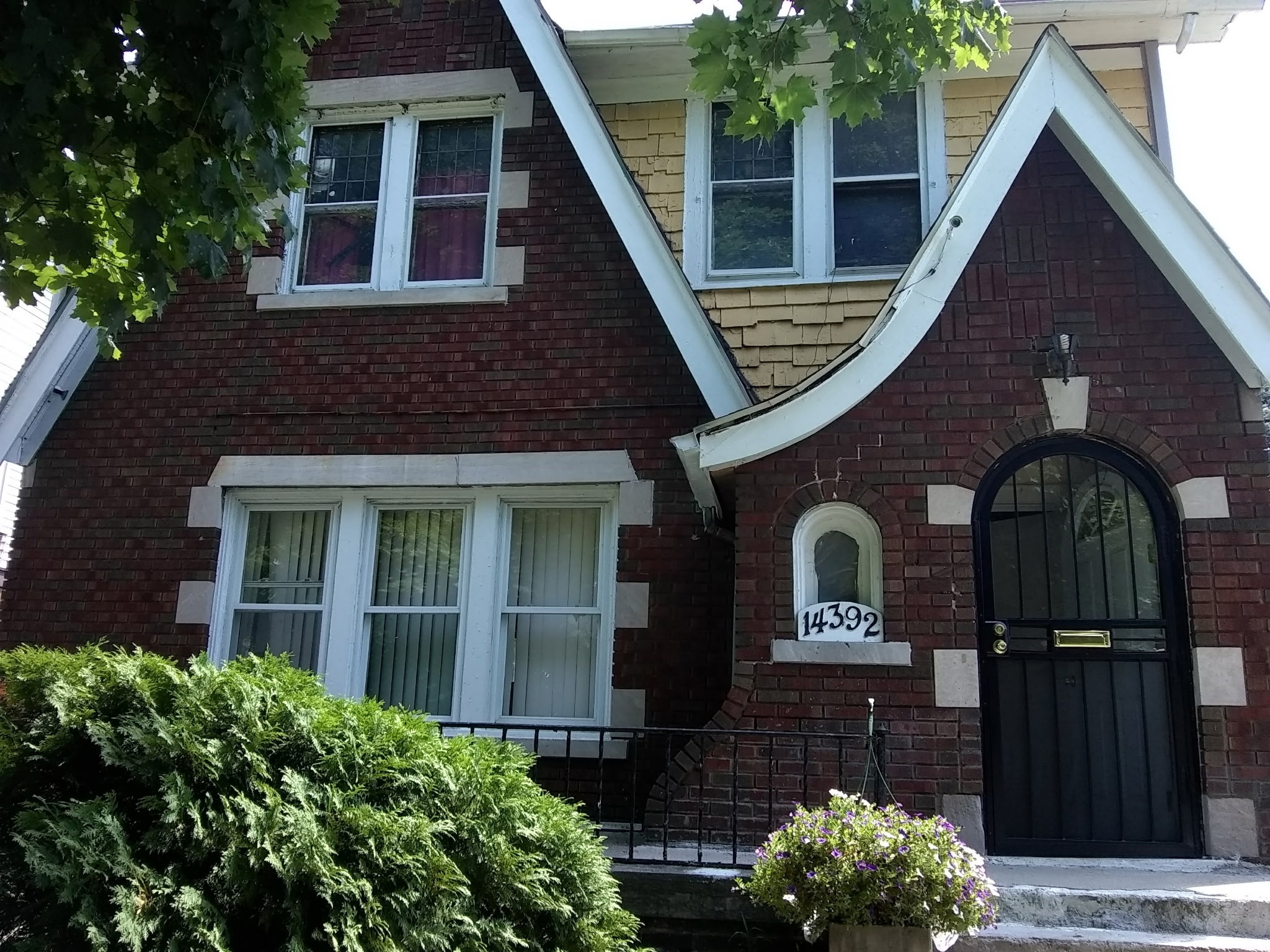 House exterior renovation before